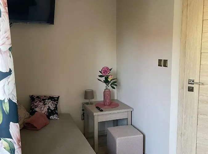 Konukevi Domek Zielony 3*